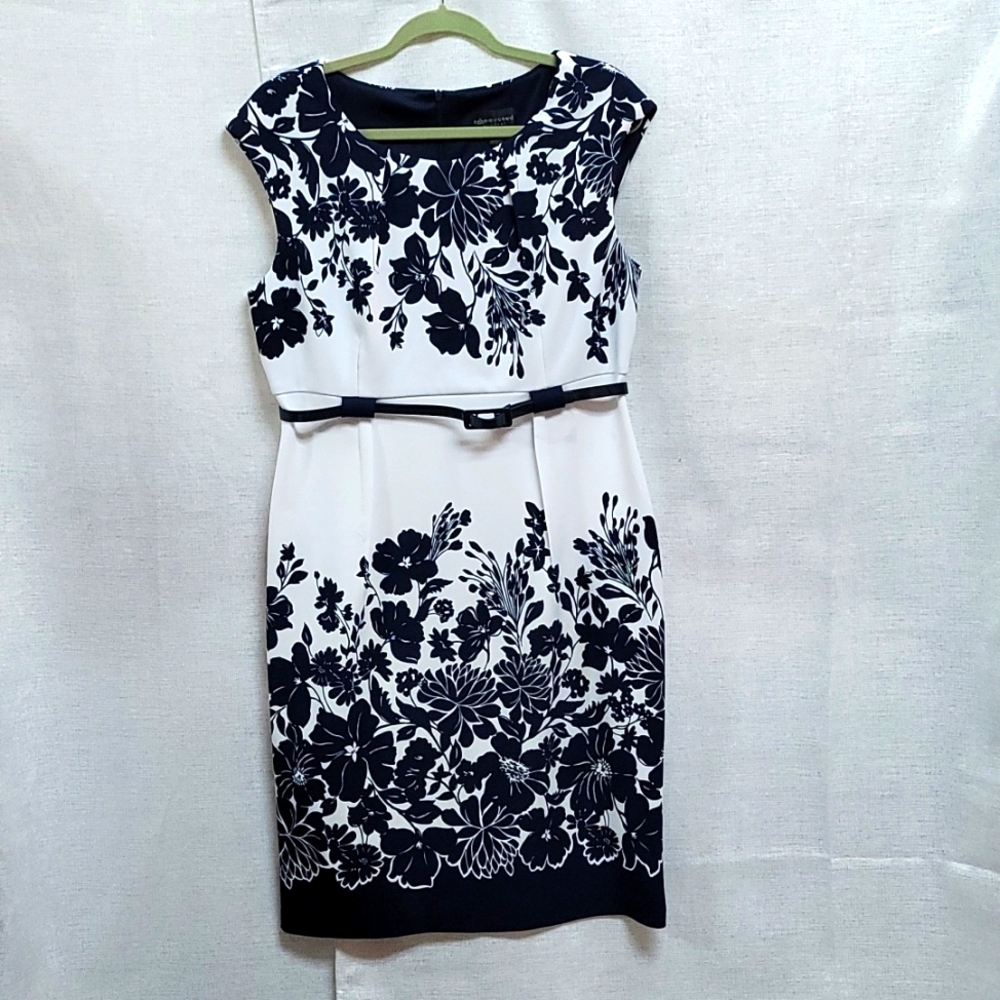 NWOT Gorgeous Connected Apparel White With Blue Floral Print Dress!